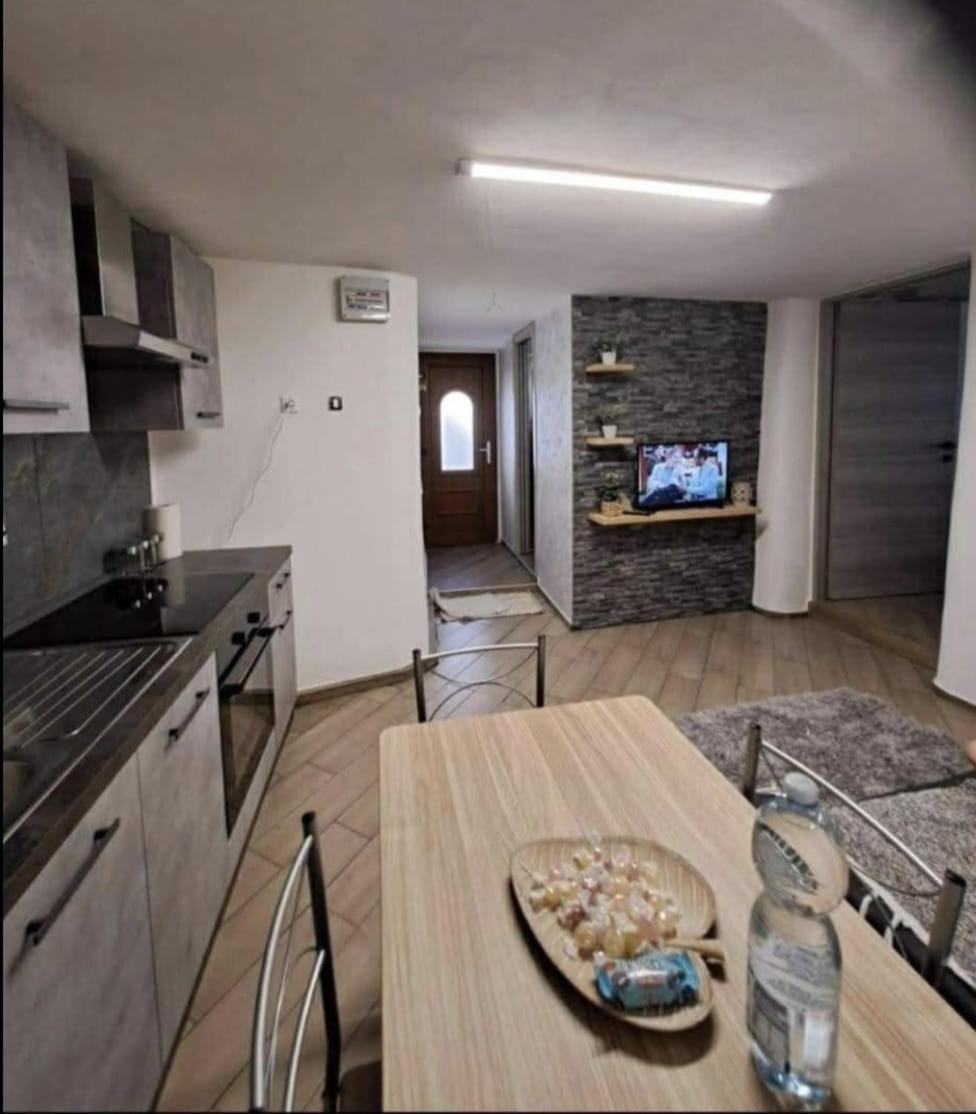 Casa Jasmina Apartamento Mezzano Exterior foto