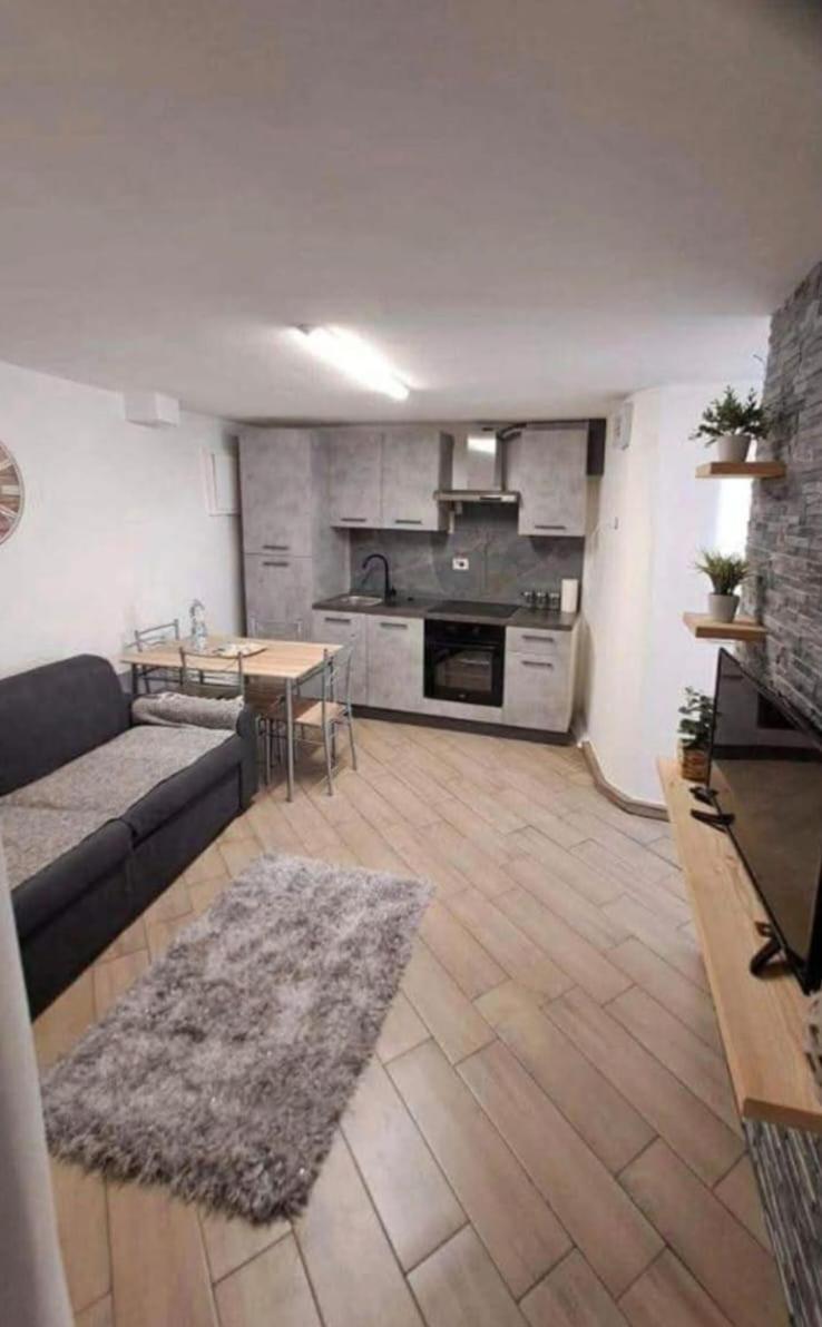Casa Jasmina Apartamento Mezzano Exterior foto
